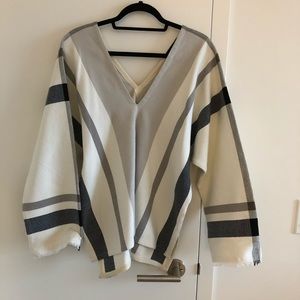 Hatch Tops - Hatch knit V neck top Hatch Tops - Hatch knit V neck top